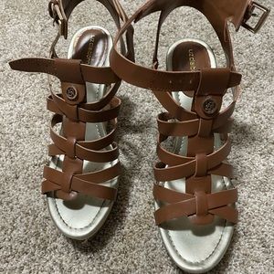 Liz Clairborne Tan Wedges size 7